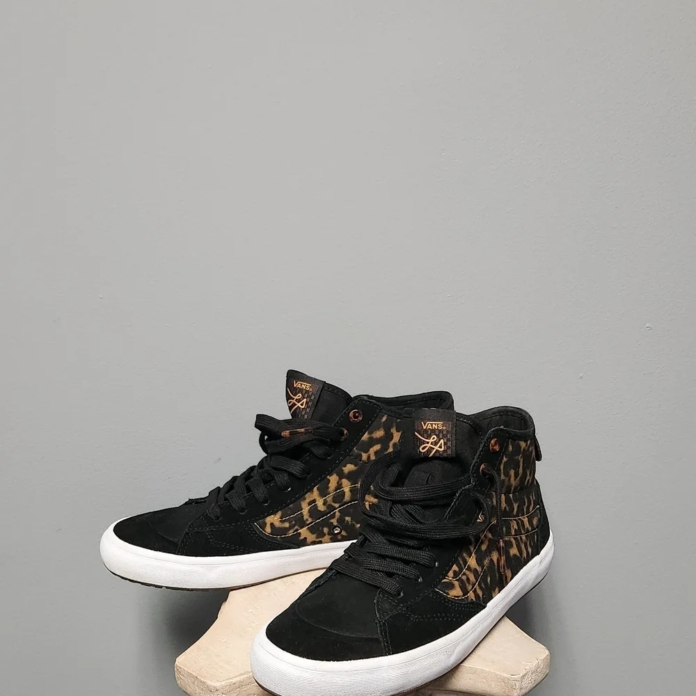 Vans Women's High-Top Sneakers - Black and Brown Leopard Print - Picture 2 of 6